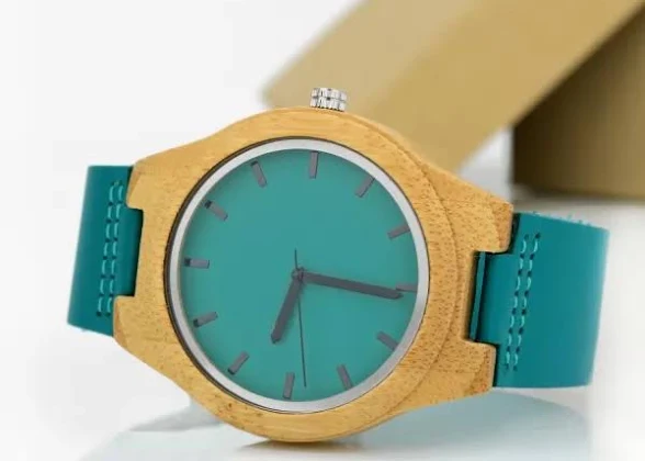 Zegarek z drewna bambusowego