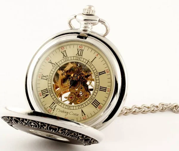 Empik Zegarek na łańcuszku Elegancja w drewnie III