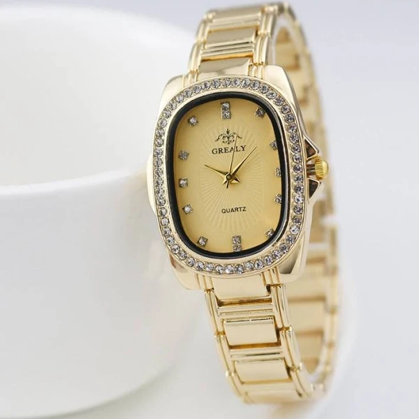 Elegancki zegarek ze zdobieniem z cyrkonii