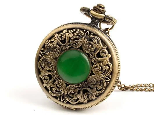 Zegarek na łańcuszku Zielony kamień, złoty