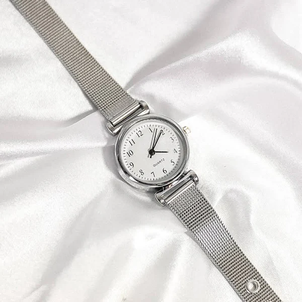 Zegarek Oise z małą tarczą cyfry rzymskie czarny