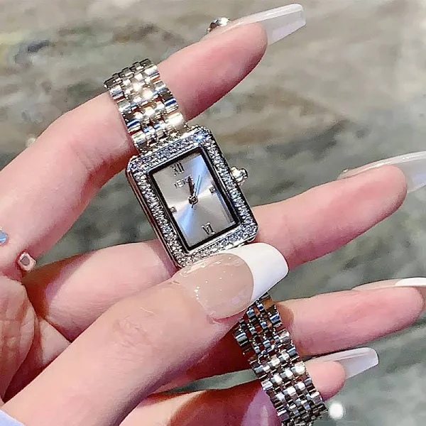IEKE's Square Diamond Retro cyfry rzymskie zegarek damski prosty temperament wszechstronny modny