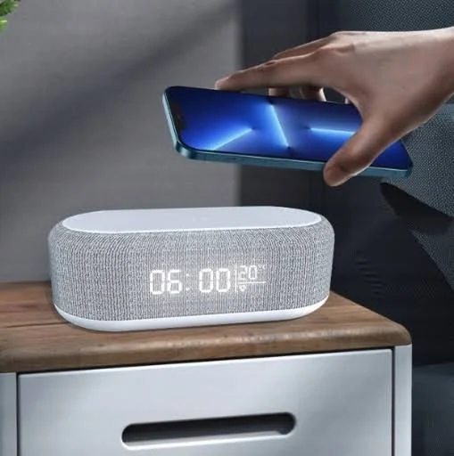 Ładowarka Bezprzewodowa GłOSNIK 4W1 Zegarek Budzik Termometer