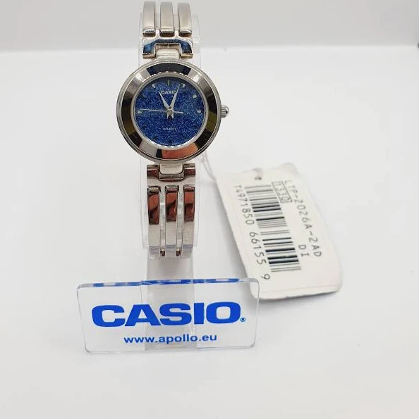 Piękny Damski zegarek Casio na bransolecie