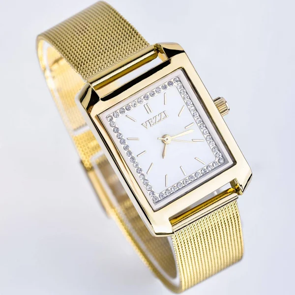 Zegarek z kryształkami