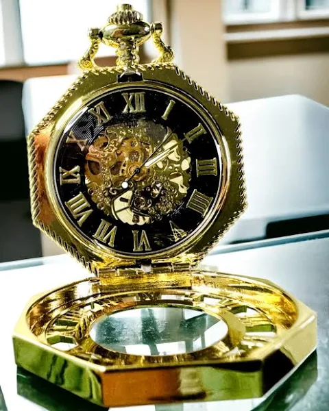 Ekskluzywny Zegarek Kieszonkowy w Stylu Steampunk z Mechanizmem Widocznym na Tarczy