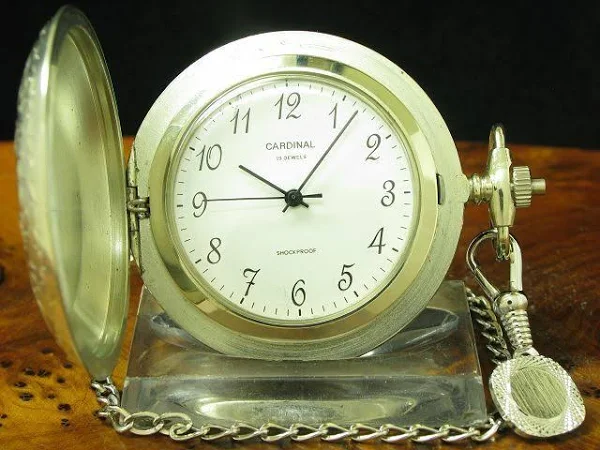 Cardinal Savonette Raketa 2609.HA