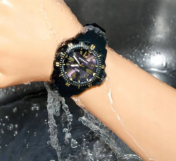 Uniwersalny Zegarek Sportowy XONIX - Duża Tarcza - Wodoszczelny 100M