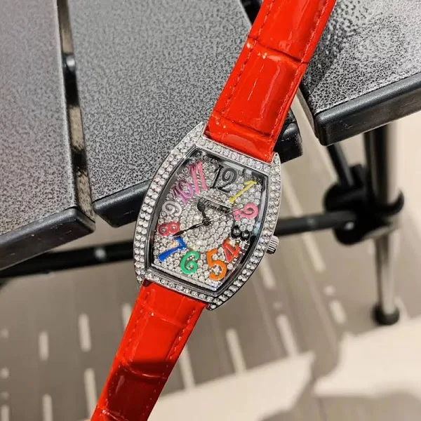 Cukierki kolorowa skóra PU pasek zegarki dla kobiet dość kolorowe numery dziewczyny studenci Wrist