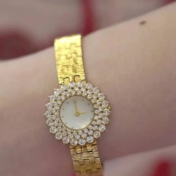 2024 nowy pozłacany 18-karatowym złotem damski zegarek luksusowy Retro diamentowy okrągły Vintage