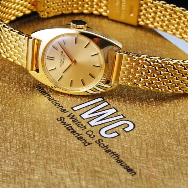 Iwc Schaffhausen zegarek damski Vintage Lite Złoto 18K 750 1976 Komplet